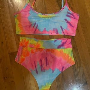 IHeartRaves matching tie-dye set